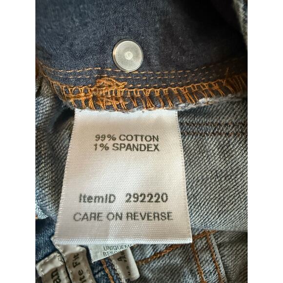 L.L. Bean Favorite Fit Straight Leg Jeans Women’s Size 4 Reg Blue Denim 292220 - Picture 6 of 6